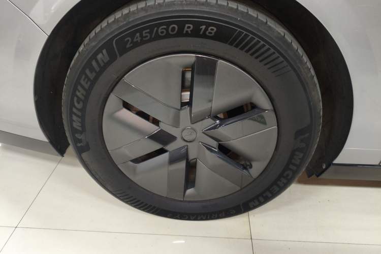 Used Li Auto MEGA 2024 Ultra Model
