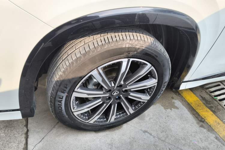 Used Changan CS75 PLUS 2024 3rd Generation Champion Edition 1.5T Intelligent Drive Dynamic Model
