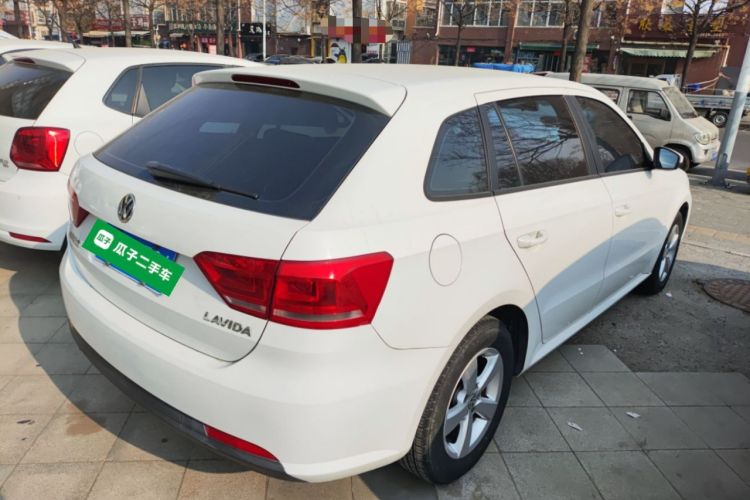 Used Volkswagen Gran Lavida 2013 1.6L Automatic Fashion Model
