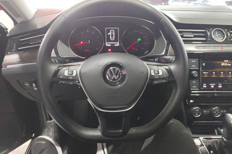 Used Volkswagen Magotan 2019 330TSI DSG Luxury Version China VI Standard
