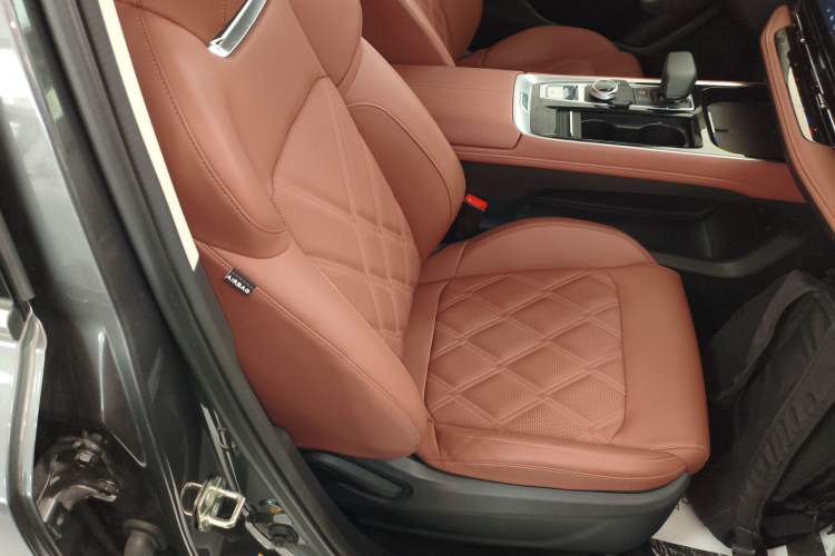 Used Changan CS55PLUS 2024 3rd Generation 1.5T DCT Prestige Model
