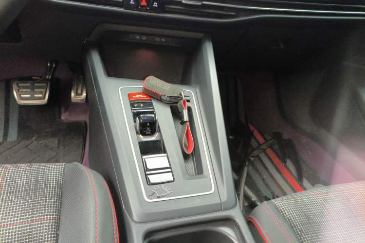 Used Volkswagen Golf GTI 2023 380TSI DSG GTI
