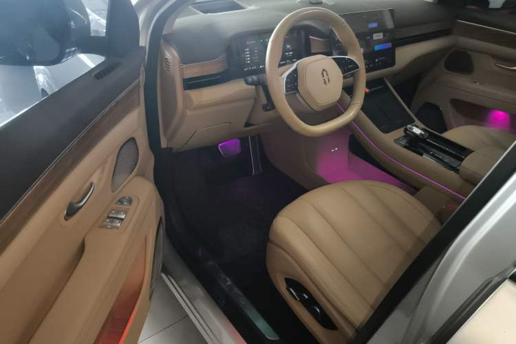 Used Hima AITO M7 2024 1.5T Rear-Drive Plus Version 5 Seats
