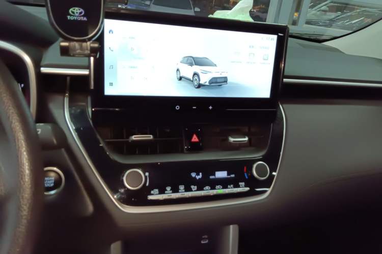 Used Toyota FRONTLANDER 2023 2.0L CVT Luxury Edition
