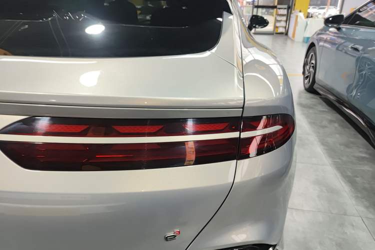 Used Denza Z9GT 2024 630 All-Wheel Drive Pro Version
