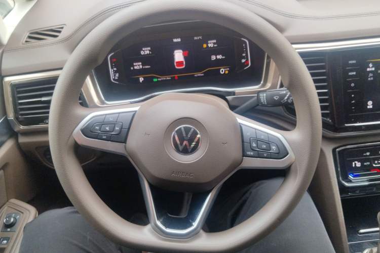 Used Volkswagen Viloran 2020 330TSI Business Edition
