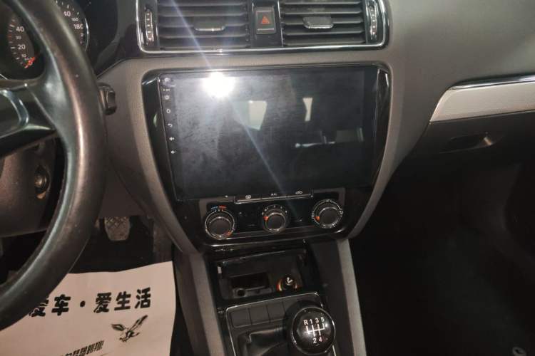 Used Volkswagen Sagitar 2015 1.6L Manual Comfort Model