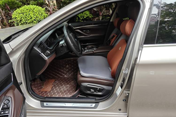 Used BMW 5 Series 2014 525Li Luxury Design Package
