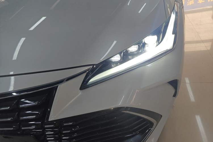 Used Toyota Avalon 2023 2.0L Luxury Edition
