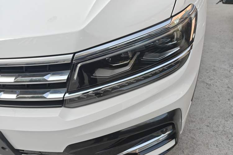 Used Volkswagen Tiguan L 2019 Restyled 330TSI Automatic Two-Wheel Drive R-Line Flagship Version China VI Standard