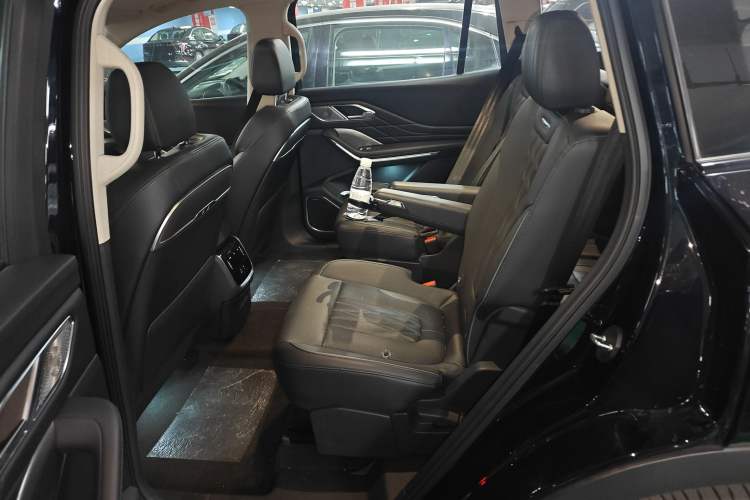 Used Hongqi HS7 PHEV 2024 2.0T PHEV Four-Wheel Drive Flagship Edition 6 Seats