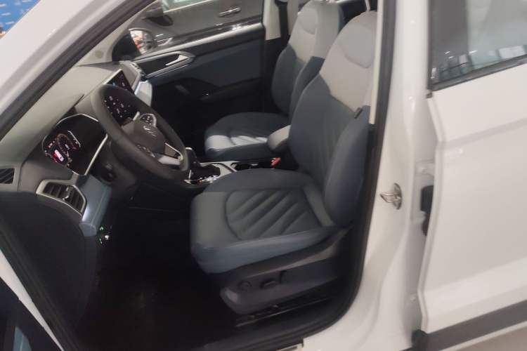 Used Volkswagen Tharu 2024 300TSI Two-Wheel-Drive Moon Luxury Edition