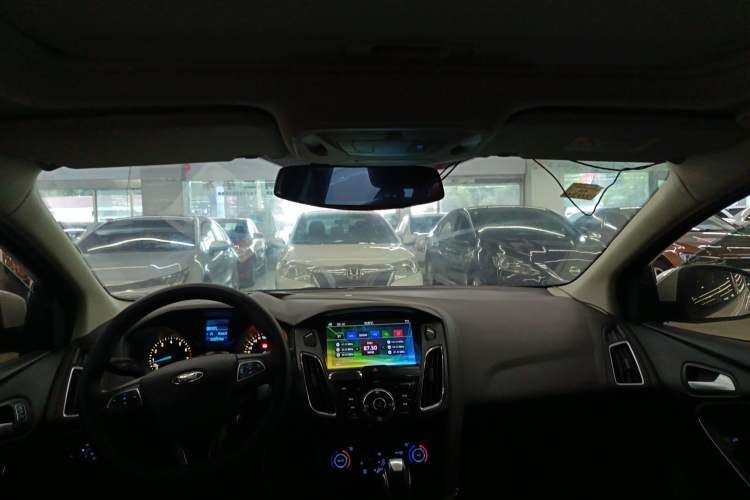 Used Ford Focus 2015 Sedan 1.6L Automatic Trend Model
