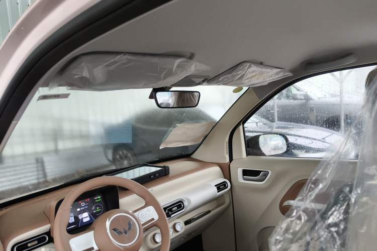 Used Wuling Hongguang MINIEV 2024 3rd Generation 215km Youth Edition
