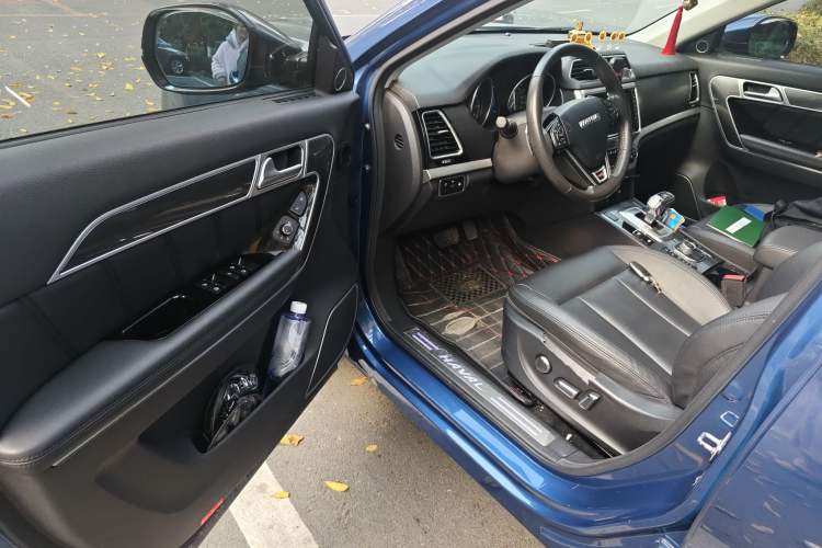 Used Haval H6 Coupe 2017 Red-Label 2.0T Automatic Two-Wheel Drive Elite Model