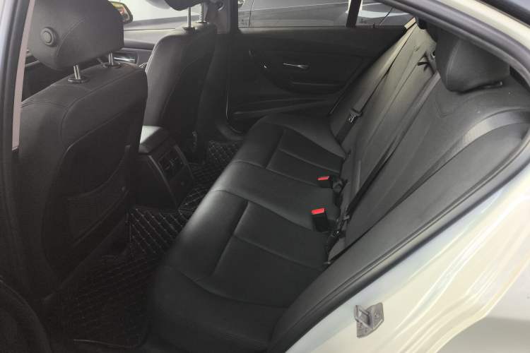 Used BMW 3 Series 2016 320i Fashion Model
