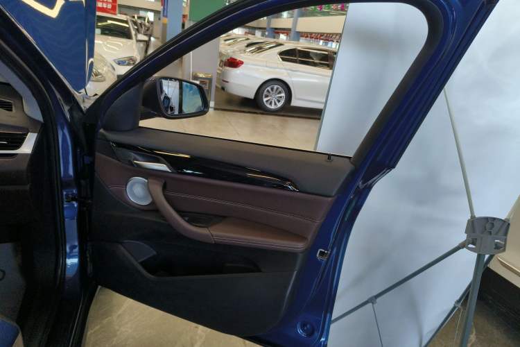 Used BMW X1 2022 sDrive25Li Leading Model
