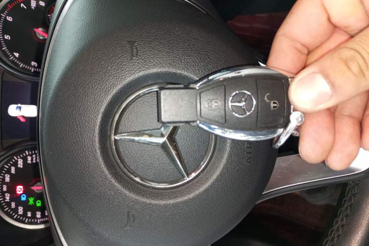 Used Mercedes-Benz GLA 2017 GLA 220 4MATIC Fashion Model
