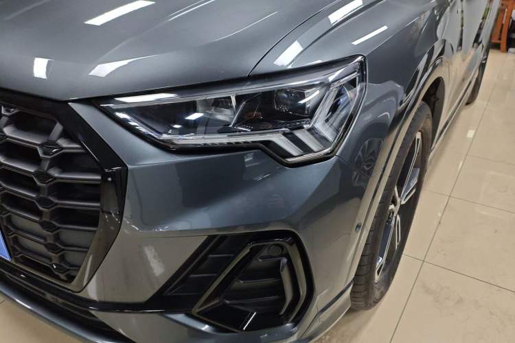 Used Audi Q3 2021 40 TFSI Fashion Dynamic Model
