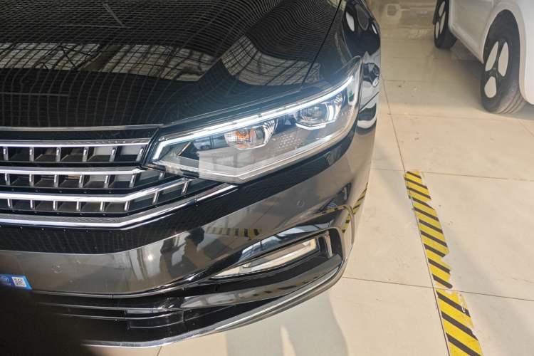 Used Volkswagen Magotan 2025 Zhongxiang Version 280TSI DSG Comfort Edition
