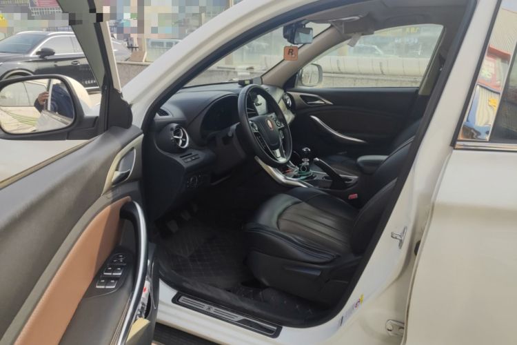 Used BYD Song 2017 Gaishi Upgrade Edition 1.5TI Manual Elite Model
