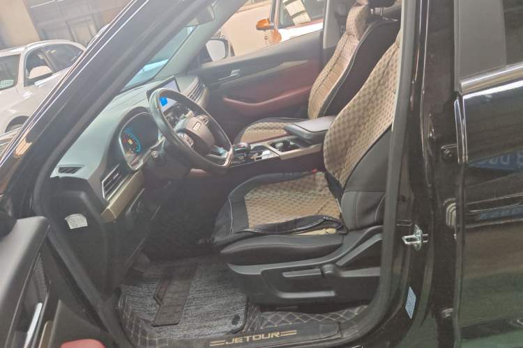 Used JETOUR X70 2023 1.5T DCT Beyond PRO Edition 7 Seats
