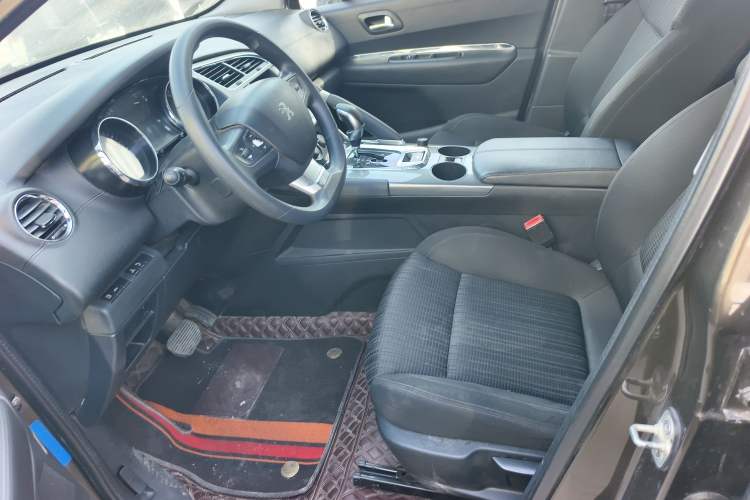 Used Peugeot 3008 2016 2.0L Automatic Classic Edition
