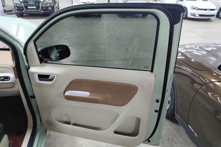 Used Wuling Hongguang MINIEV 2024 3rd Generation 215km Advanced Version
