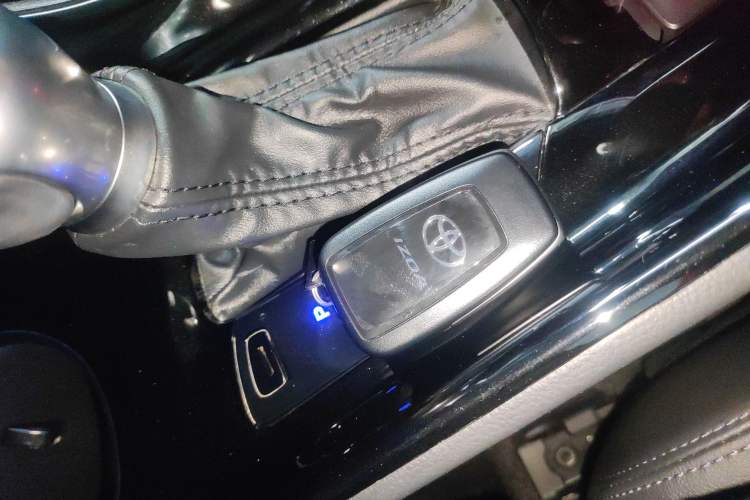 Used Toyota IZOA 2020 2.0L Yichi Version