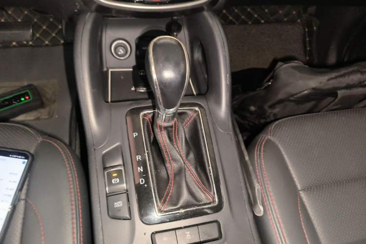 Used Changan CS75 2015 1.8T Automatic 4x4 Elite Model China V Standard
