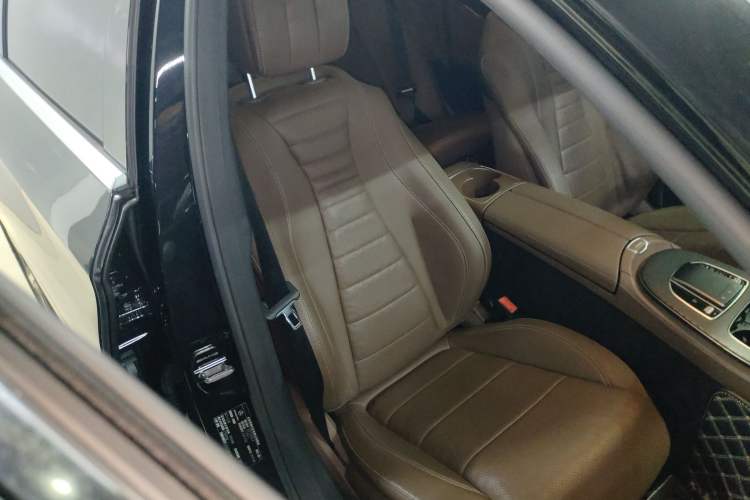 Used Mercedes-Benz E-Class 2019 Restyled E 300 L Sporty and Stylish Edition
