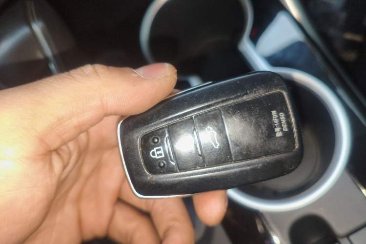 Used Toyota Highlander 2022 Dual-Engine 2.5L Four-Wheel Drive Prestige Version 7 Seats