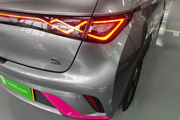 Used BYD Dolphin 2023 420 km Fashion Edition