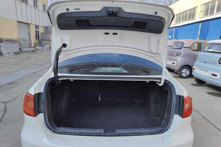 Used Volkswagen Sagitar 2015 1.6L Automatic Comfort Model
