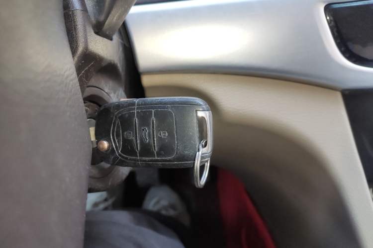 Used Baojun 730 2016 Revised 1.5L Manual Standard Version 7 Seats China V Emission Standard
