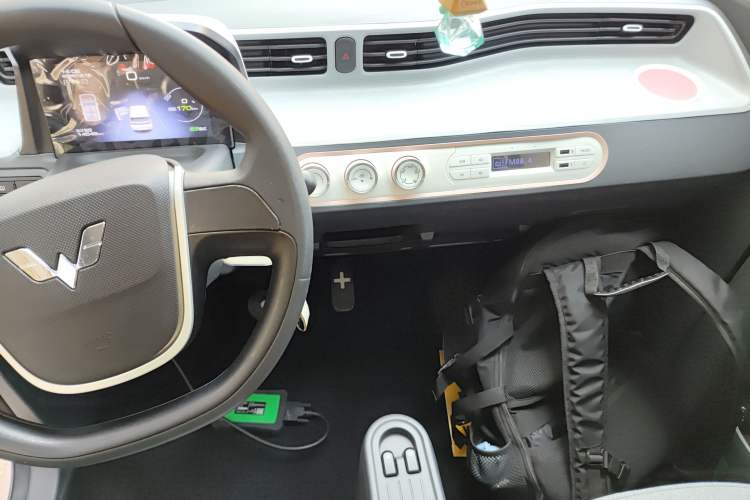 Used Wuling Hongguang MINIEV 2022 Macaron Premium Model – Lithium Iron Phosphate
