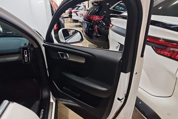 Used Volvo XC40 2020 T4 Four-Wheel Drive Smart Luxury Edition
