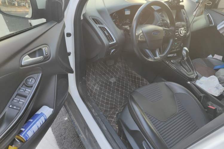 Used Ford Focus 2017 Hatchback 1.6L Automatic Fashion Edition Smart Drive Version