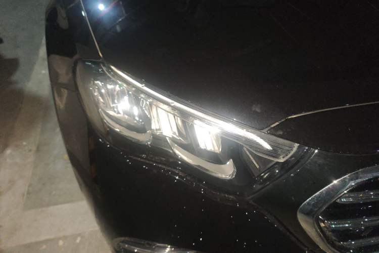 Used Mercedes-Benz E-Class New Energy 2024 E 350 e L Plug-in Hybrid Sedan
