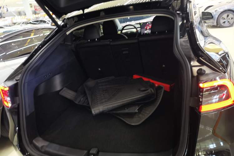 Used Tesla Model Y 2022 Performance High-Performance All-Wheel-Drive Version