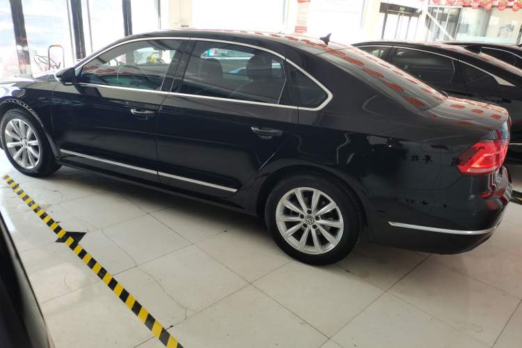 Used Volkswagen Passat 2017 330TSI DSG Luxury Edition
