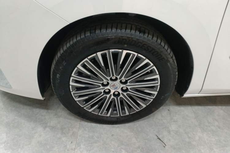 Used Buick GL8 New Energy 2024 Lu Zun Deluxe Edition 7-Seater
