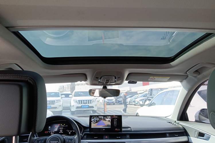 Used Audi A4L 2020 40 TFSI Fashionable and Elegant Model
