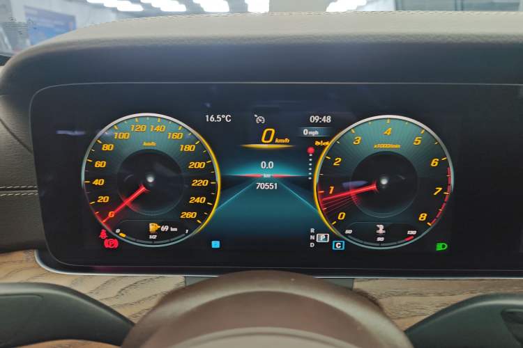 Used Mercedes-Benz E-Class 2023 Updated E 300 L Fashion Edition
