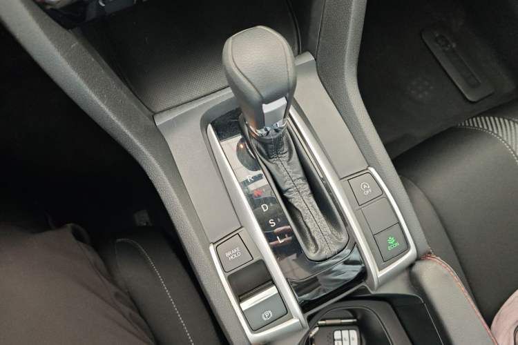 Used Honda Civic 2016 220TURBO CVT Luxury Edition
