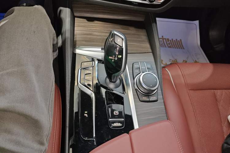 Used BMW 5 Series 2022 Restyled 530Li Leading Edition M Sport Package
