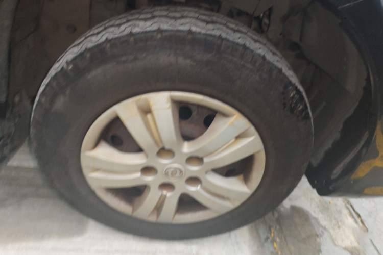 Used FORTHING Lingzhi 2018 M5L 2.0L 7-Seater Comfort Model