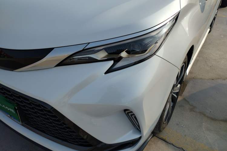 Used Toyota Granvia 2023 2.5L Hybrid Prestige PLUS Edition