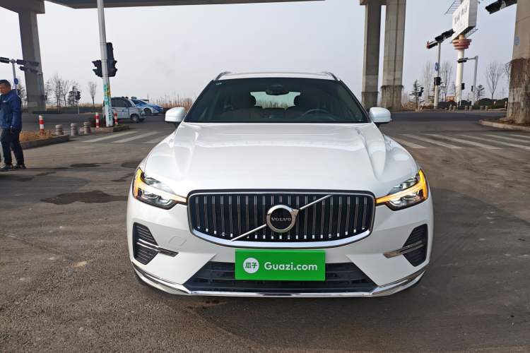 Used Volvo XC60 2022 B5 4x4 Smart Luxury Edition
