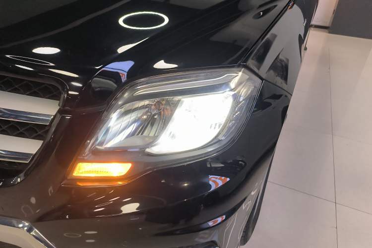 Used Mercedes-Benz GLK-Class 2015 GLK 260 4MATIC Dynamic Edition Ultimate Version
